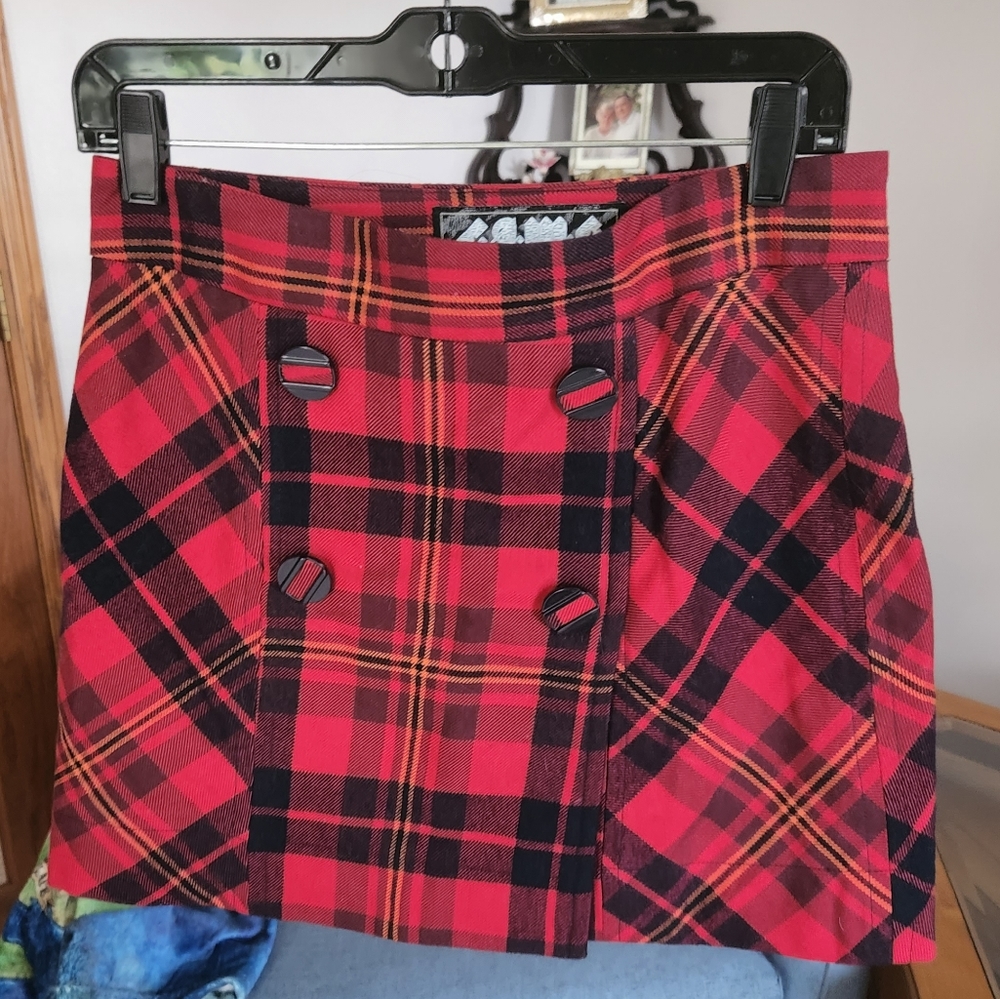 L.A.M.B mini plaid skirt sz. 4